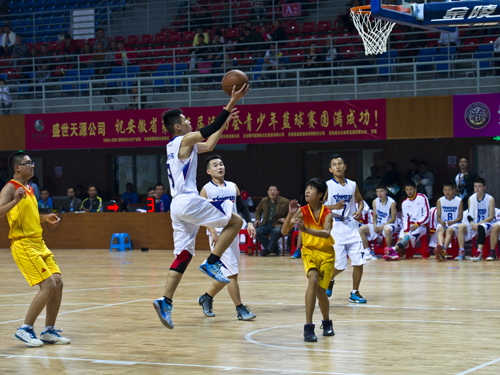 全省青少年篮球赛岳西开哨---安徽频道新闻中心