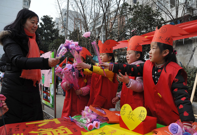 合肥市包河区常青街道金寨南路社区迎新春主题