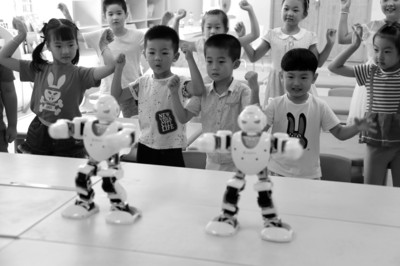 想学跳舞吗?让机器人老师教你