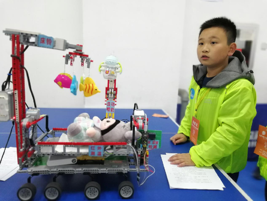2018年合肥市第十届青少年机器人竞赛开赛