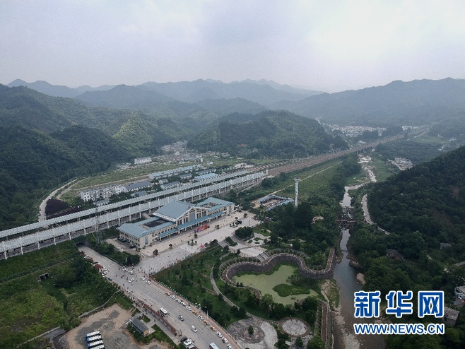 金寨始发!首列高铁动车组从大别山区开出