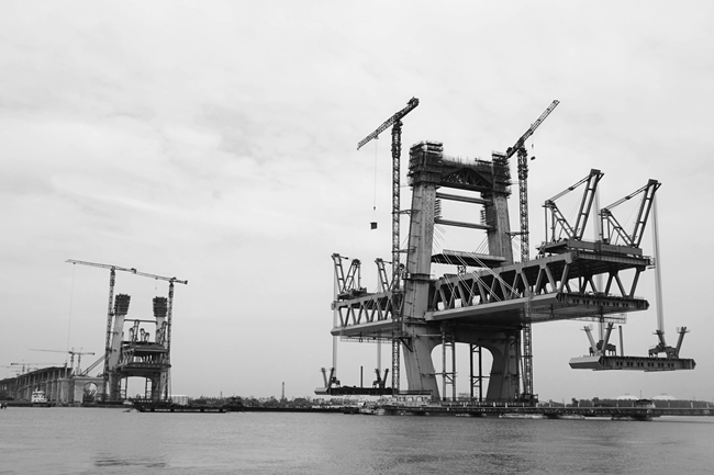 商合杭铁路芜湖长江公铁大桥加快建设中