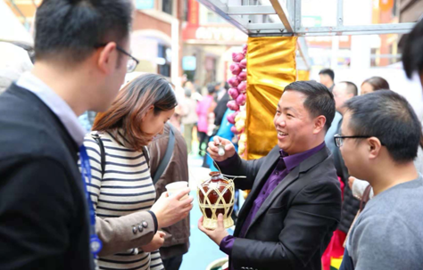 “深山市集”公益助农