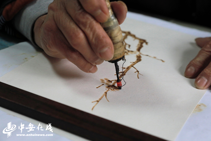 火笔画传承人刘凯的笔下乾坤