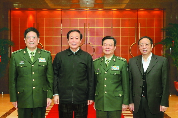 张宝顺王学军率团赴南京军区慰问(图)---安徽频道新闻中心