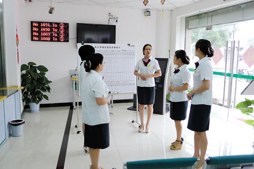 安徽省邮政开展微笑服务活动---安徽频道新闻中