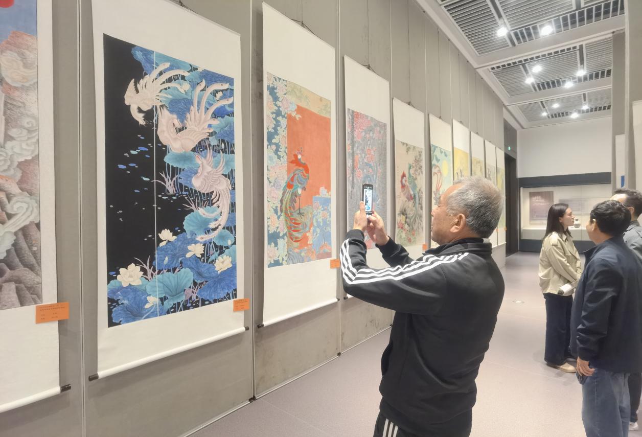 凤阳凤画专题展在天长市博物馆开幕-新华网
