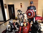 學生自制“復仇者聯盟”全套服裝