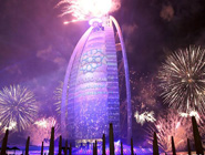 迪拜帆船酒店举办15周年焰火庆典