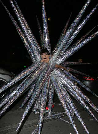 张卫健携老婆与初恋女友合照 网友:世纪表情