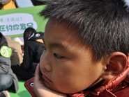 無錫發呆大賽 市民靜坐比"呆"