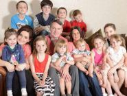 英國39歲超級媽 將生第18個孩子