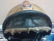 救火3天3夜 消防员头盔被烤化