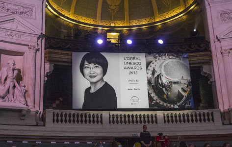 《我是女王》窦骁展万般武艺变身情趣男