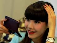 實拍90後美女車模的一天