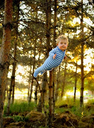 美國男子為患唐氏綜合症兒子拍“飛行照”