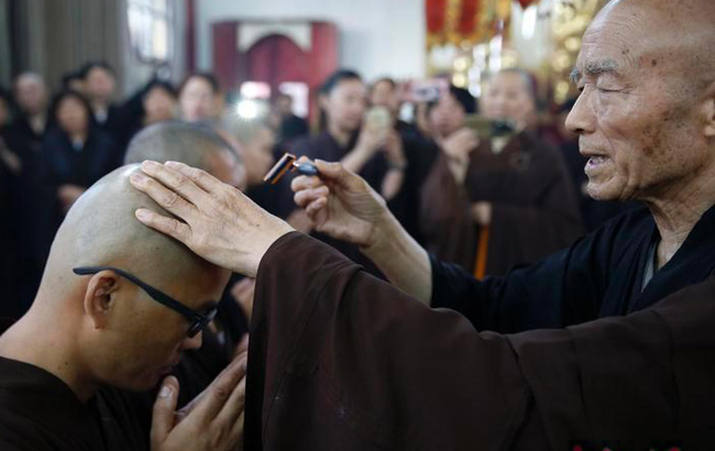 馬鞍山：男子棄百萬年薪進山修行 如願出家