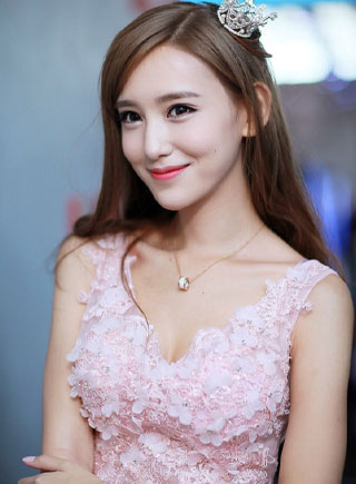 天生的美人胚子 龍圖&ldquo;頭牌&rdquo;Showgirl美照