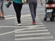 &ldquo;最牛&rdquo;斑馬線 寬度不足一米