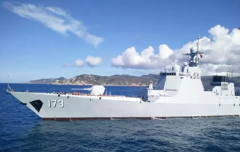 最新052D驅逐艦航行美照