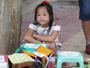 小學新生入學報名 家長徹夜排隊