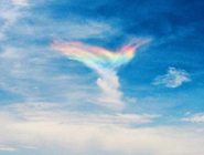 美國居民拍到鳳凰展翅&ldquo;火彩虹&rdquo;