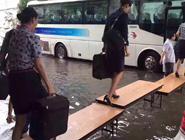 上海空姐&ldquo;走T臺&rdquo;上班