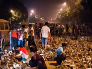 廣西十萬余只鴨子鋪滿街通宵販賣