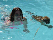 美國動物園推出與幼虎同遊遭抨擊