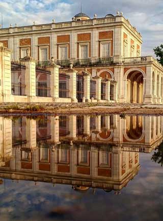 攝影師夢幻鏡頭下的城市倒影