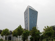 山東一圖書館外形奇特似匕首