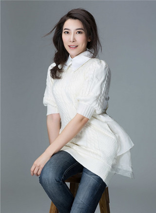 &ldquo;長公主&rdquo;張棪琰曝寫真 白衣純美展仙范兒