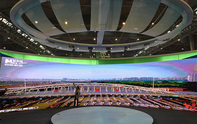 男子捧两截断指 打飞的从非洲回国做手术