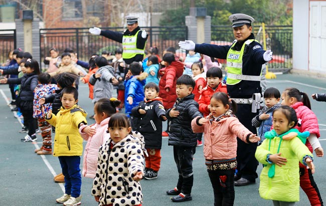 淮北: 幼兒園裏學“交規”