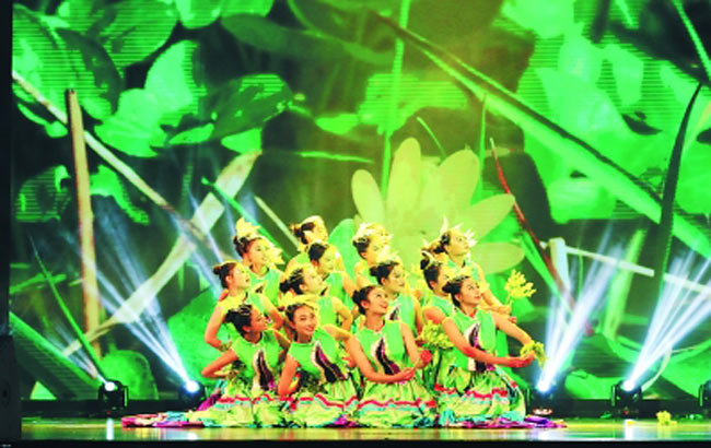 巴黎气候大会通过历史性协定晶科能源会上分享