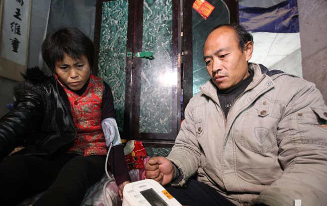 安徽蒙城男子照顧病妻八年無怨無悔