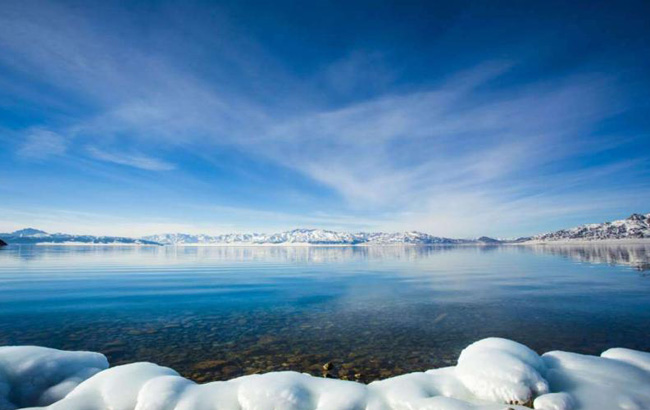 天山腳下倒挂冰淩似&ldquo;卷珠簾&rdquo;