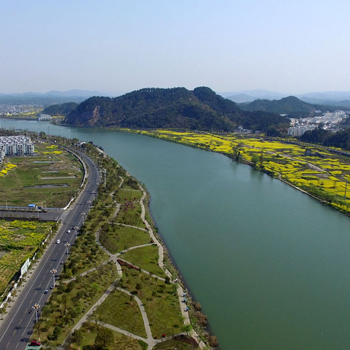 新华网安徽航拍:瞰国家森林城市黄山