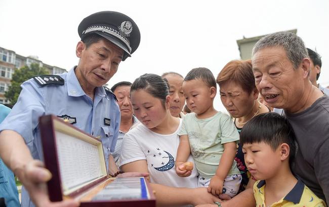 安徽出台方案巩固脱贫成果 防止出现边脱贫、