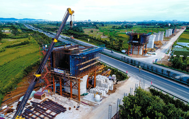 合安高铁建设正酣