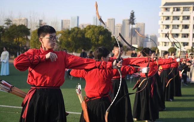 安徽:大學生展現射禮文化