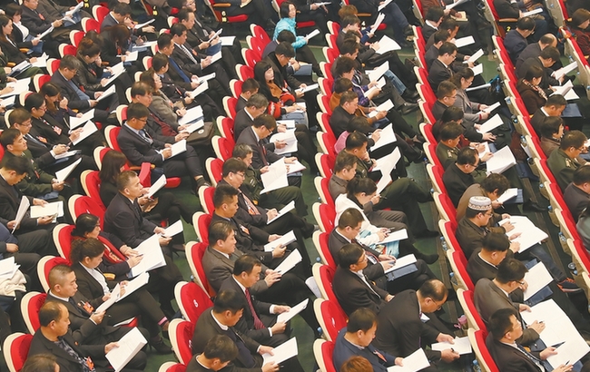 牢記使命 砥礪奮進——省十三屆人大一次會議剪影