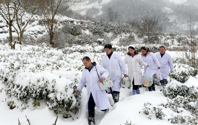 奔走在冰雪裏的&ldquo;白衣天使&rdquo;