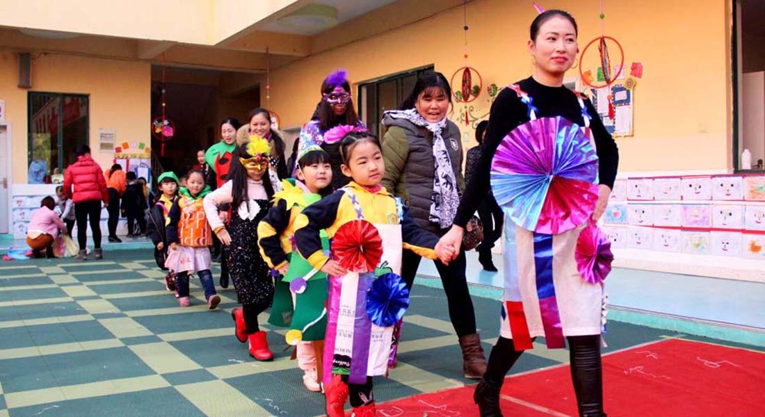 安徽全椒：幼儿园上演环保时装秀