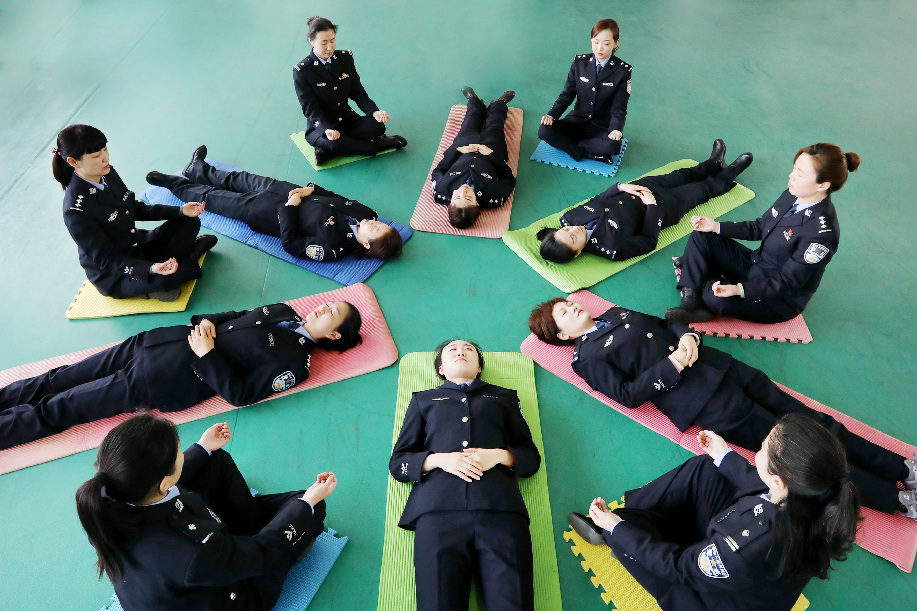 女警&ldquo;心理減壓&rdquo;迎三八