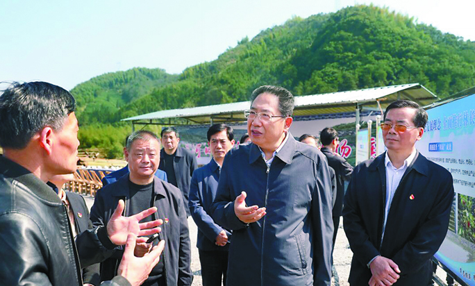 李锦斌在宣城安庆调研