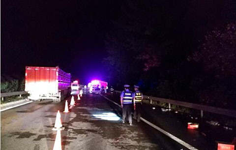 危化品貨車高速自燃 無人員傷亡