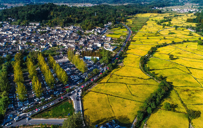 航拍:皖南秋色美如畫