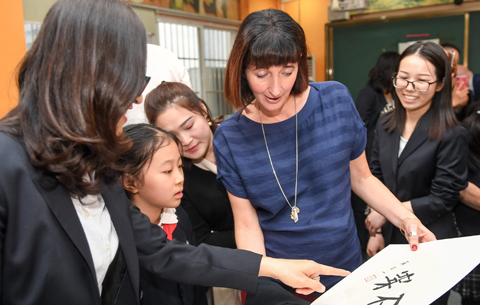 英国教师体验中国教育