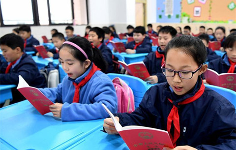 憲法日活動進校園